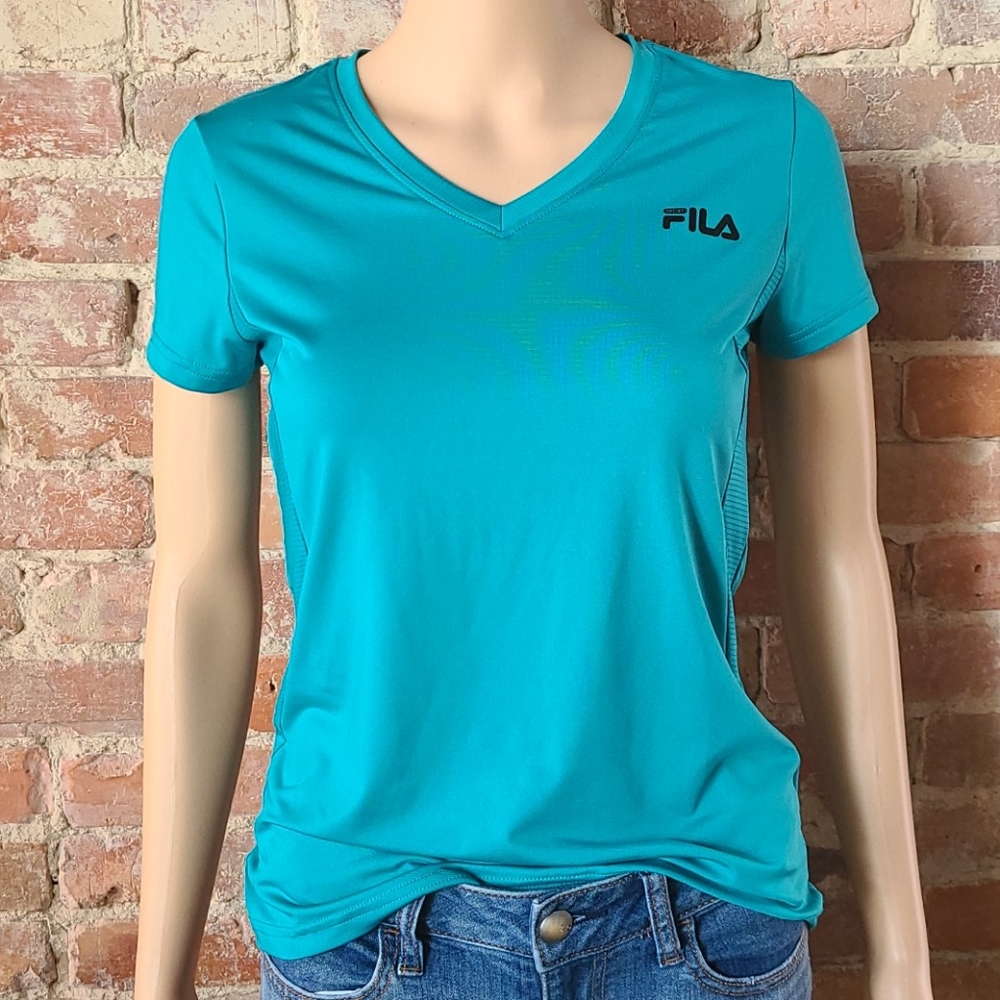 🚨 2 for $10 Fila Sports Top